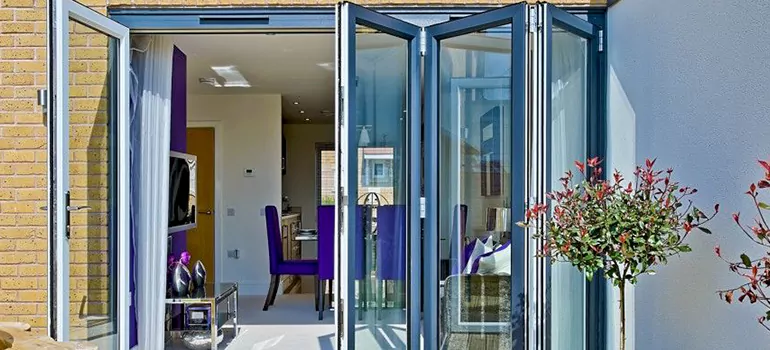 Commercial Door Glass Repair in Weston, FL
